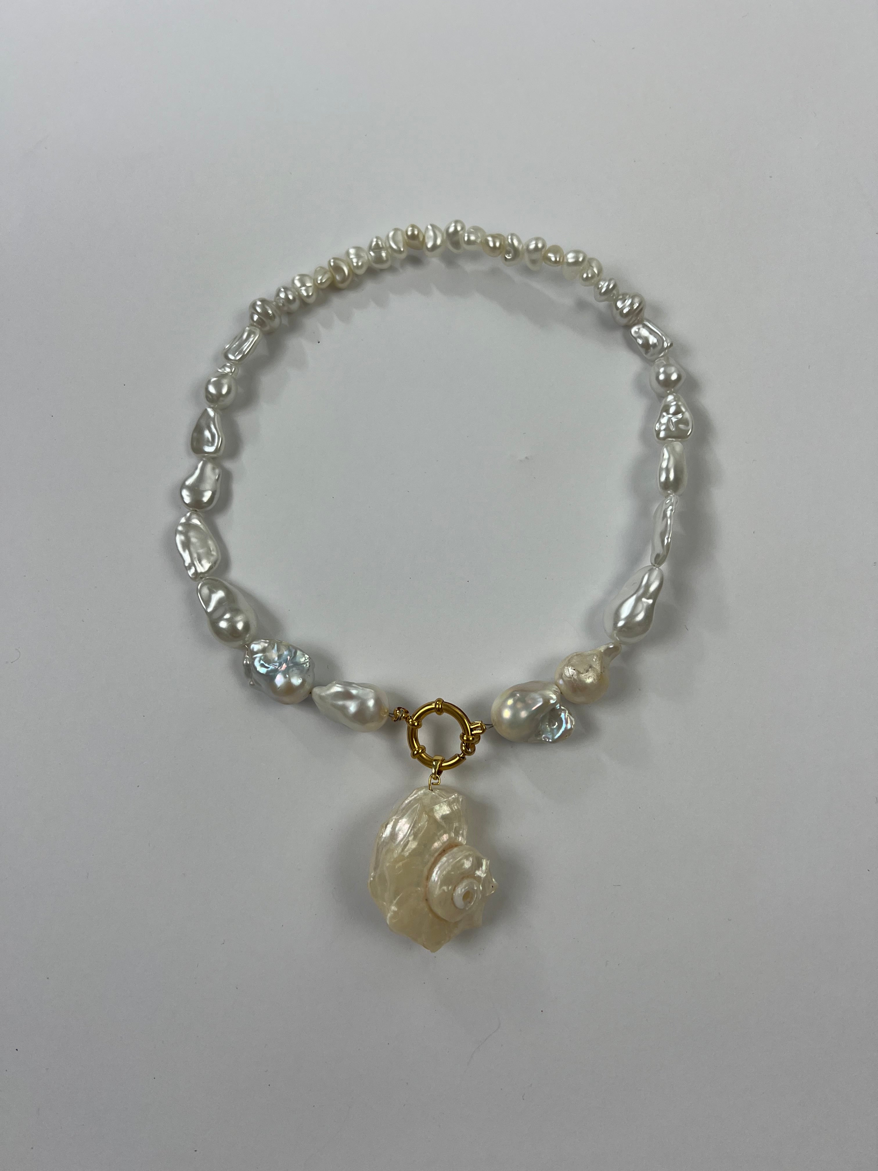 KIM NECKLACE