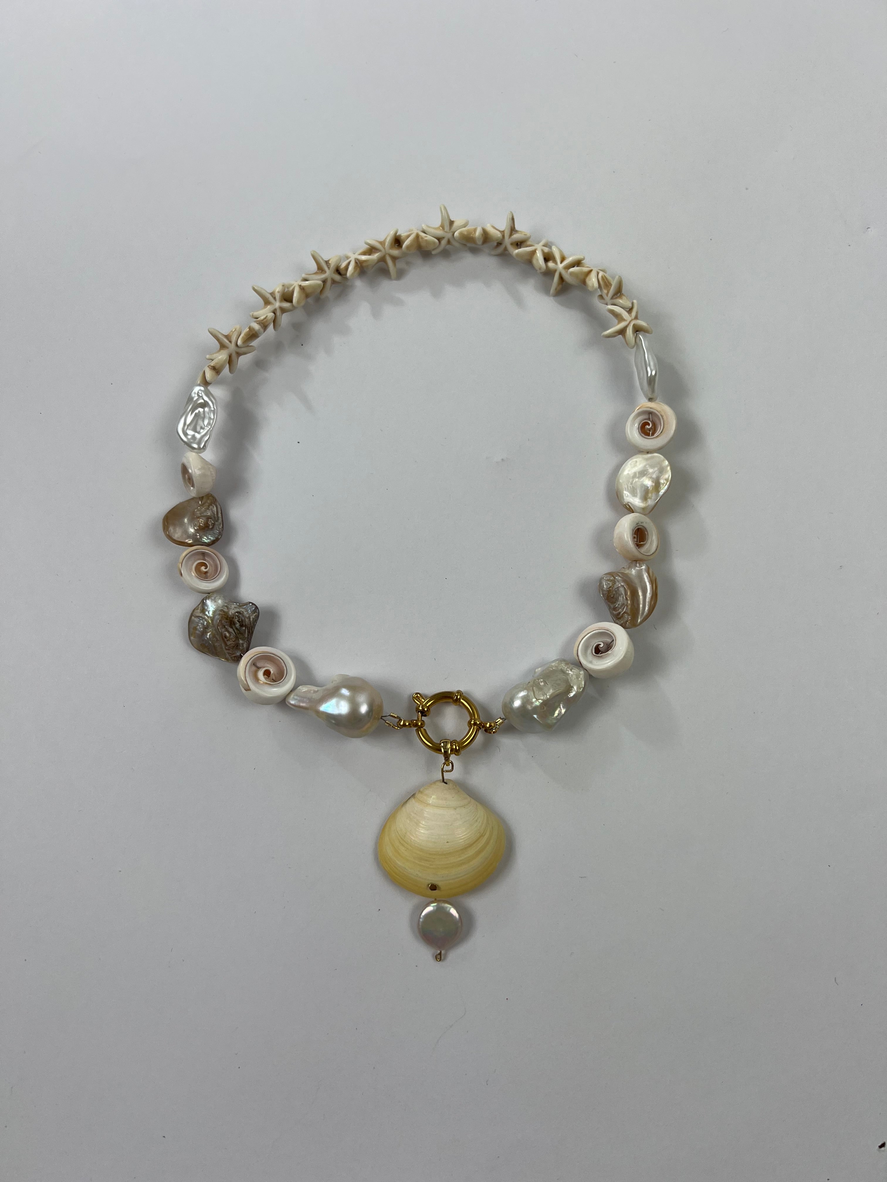 GWEN NECKLACE