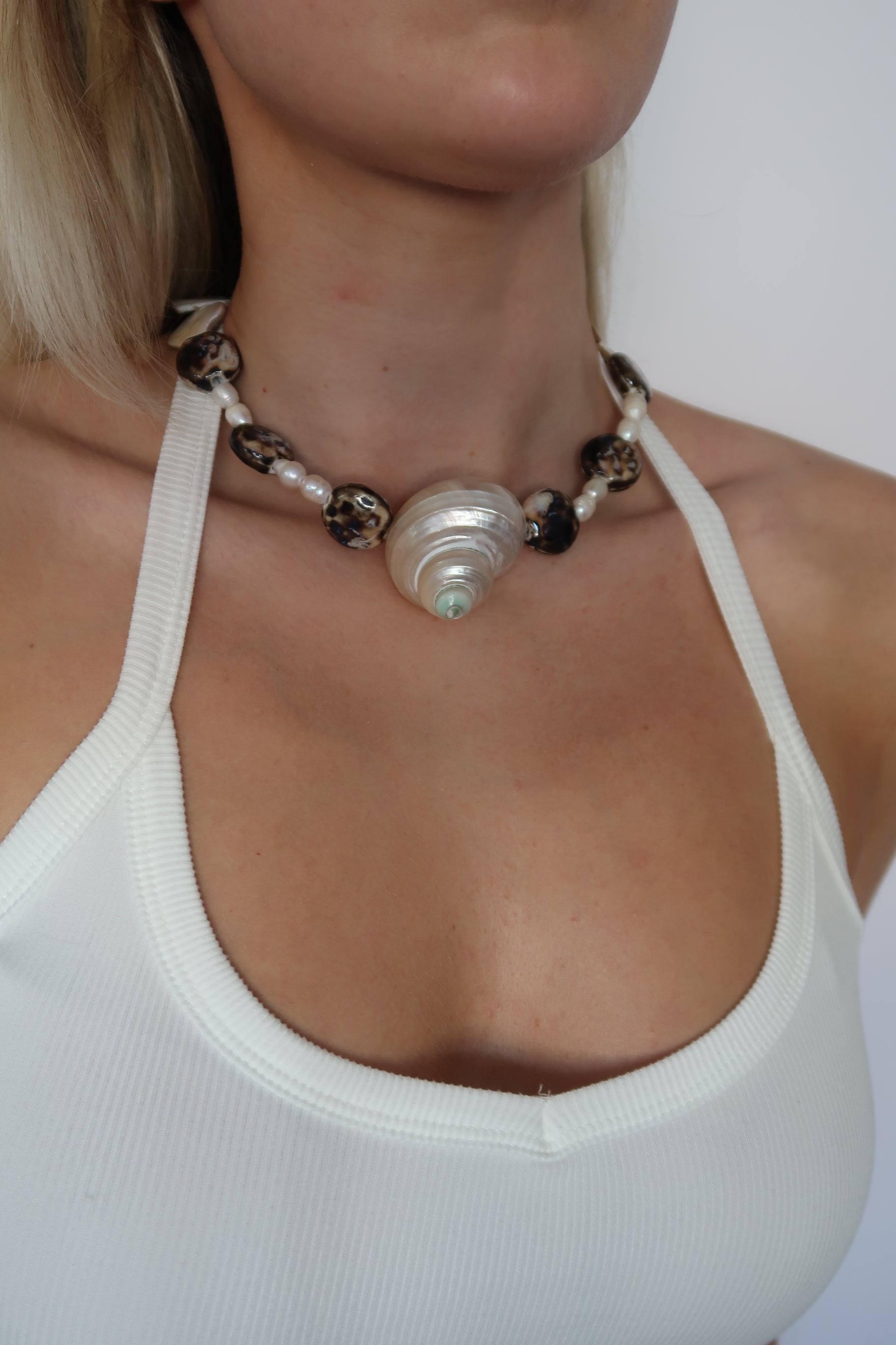 ALICE NECKLACE