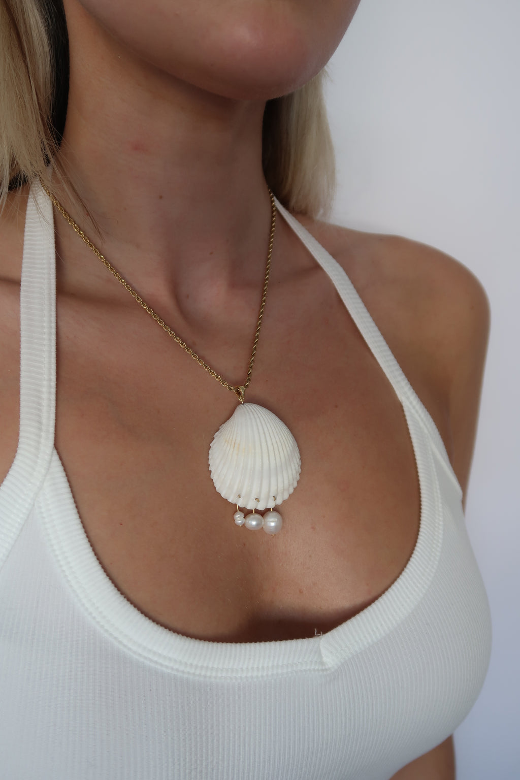 LUCY NECKLACE